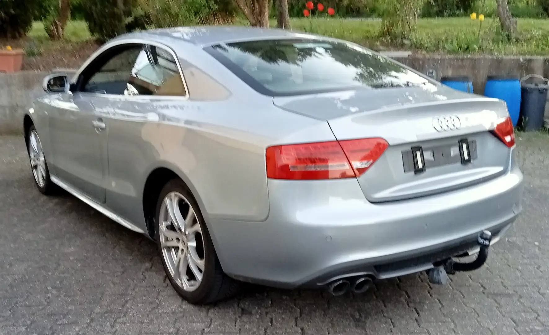 Audi A5 A5 2.0 TDI DPF quattro S-Line Leder Rechtslenker ! Silber - 2