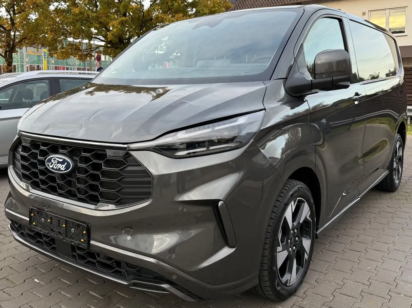 Ford Transit Custom Kasten 320 L1 Limited AWD LED,ACC Grau - 1