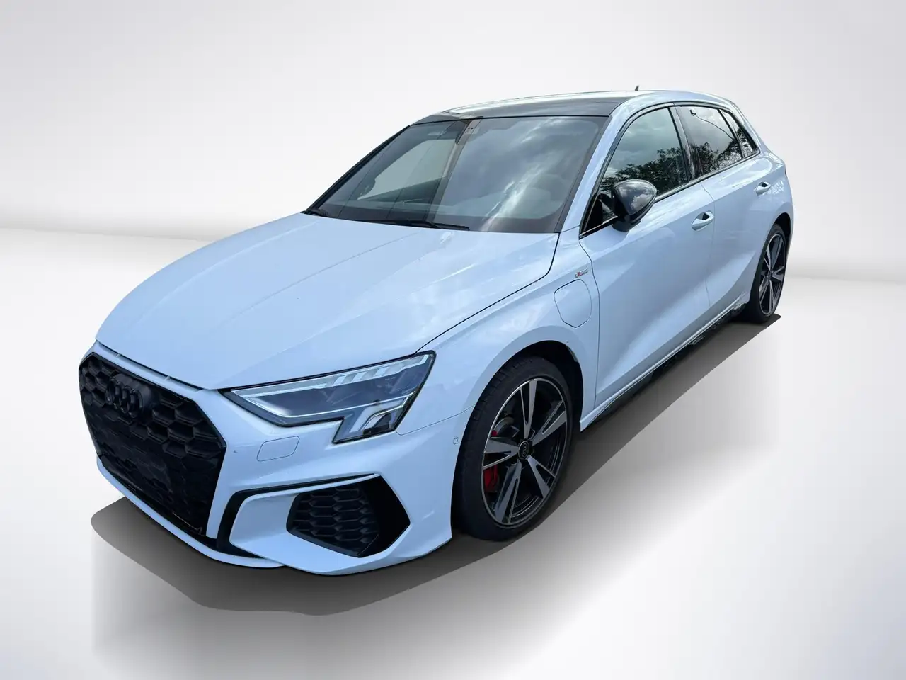 Audi A3 45 TFSI e S line Pano Kamera Sportsitze LED 18 Zol, миниатюра 4