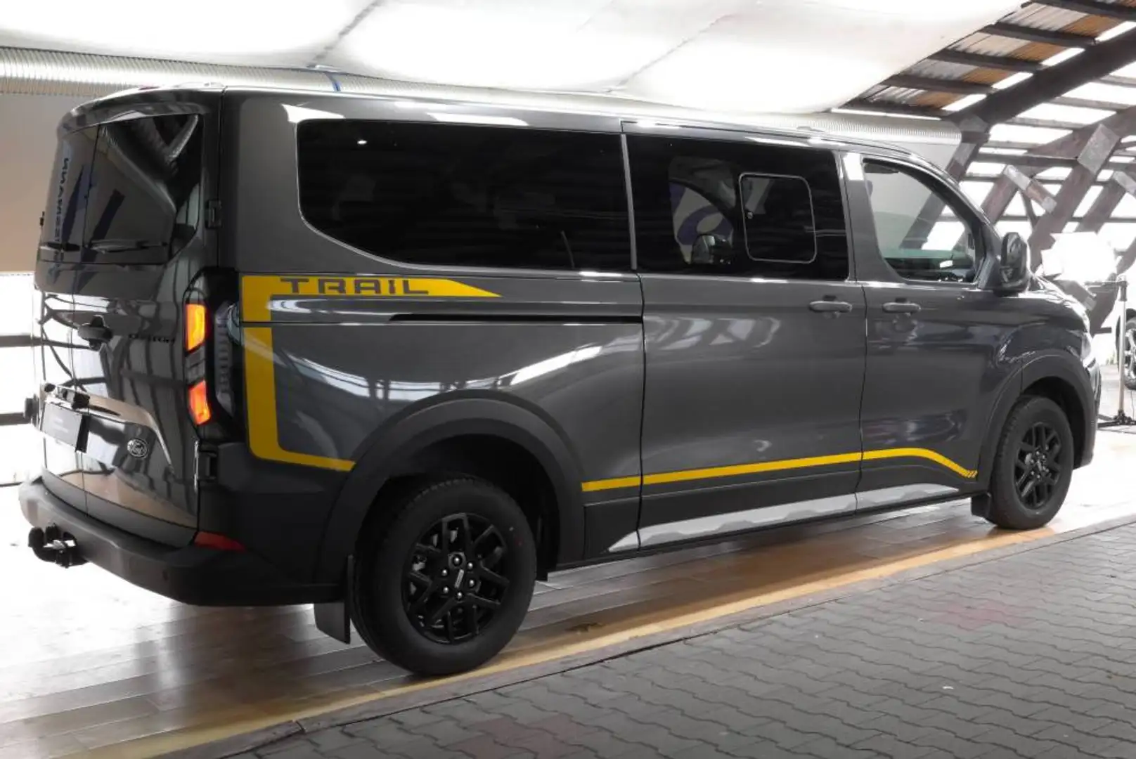Ford Transit Custom Trail Kombi 8-Sitzer sofort L2 Grau - 2