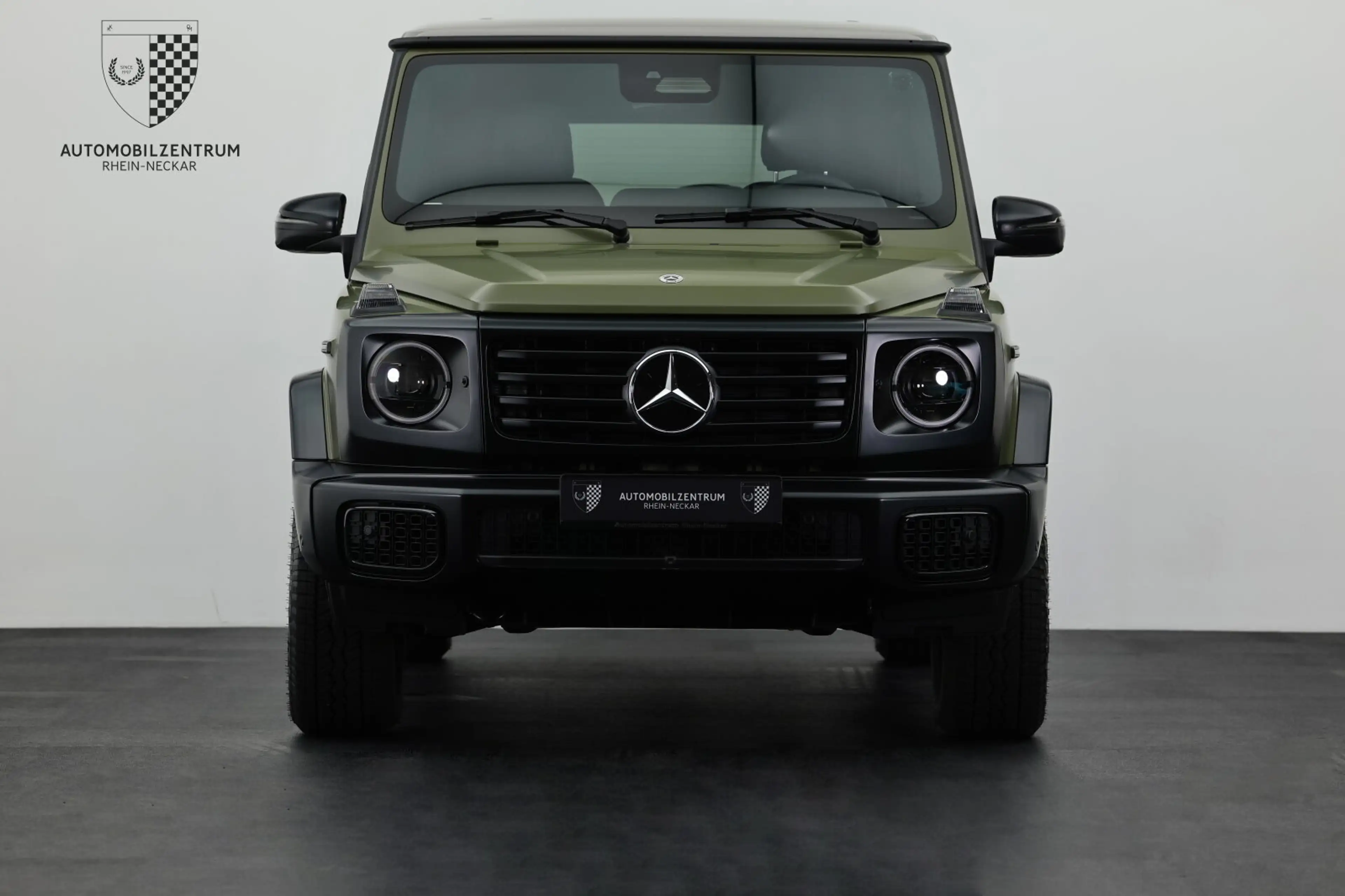 Mercedes-Benz G 500 G 500 Moncler 1 of 20 TwoTone/Past2Future Pro — photo 2