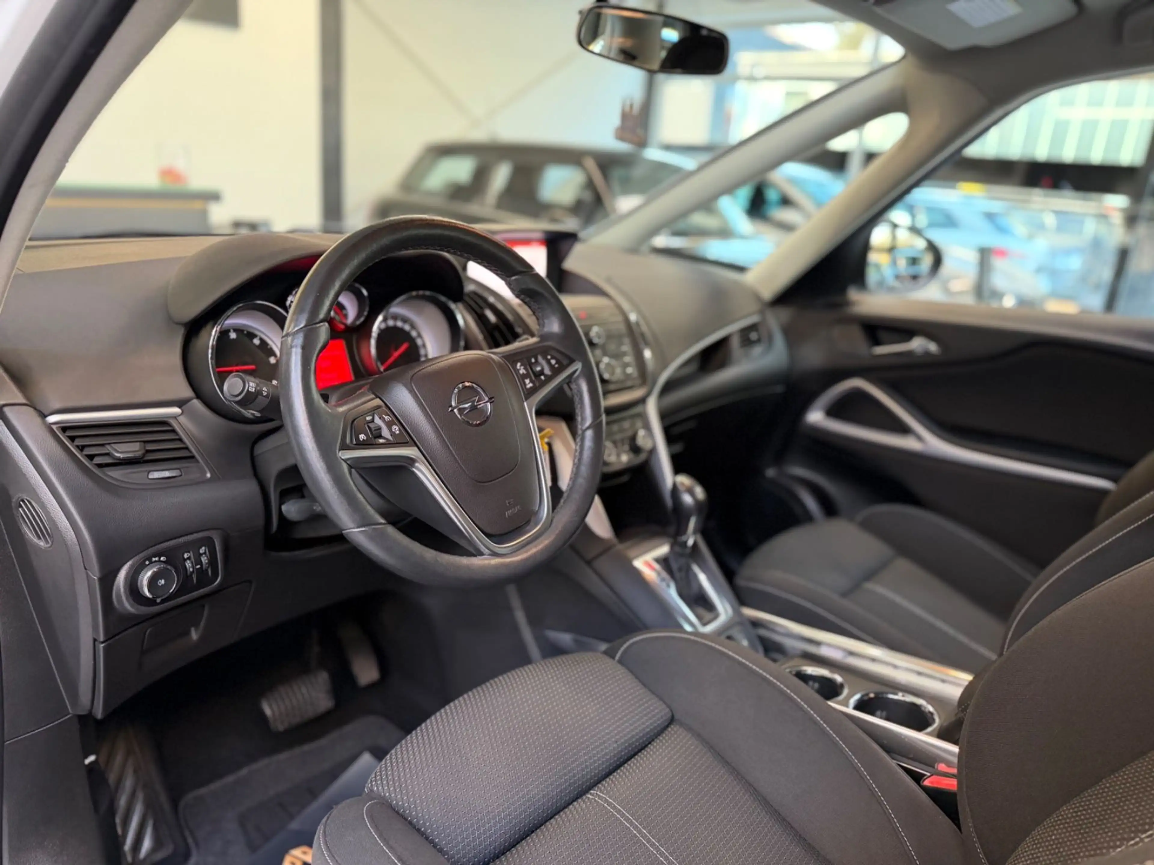 Opel Zafira C Tourer Active 2.0 CDTI/7-Sitzer/BT/Navi — photo 11