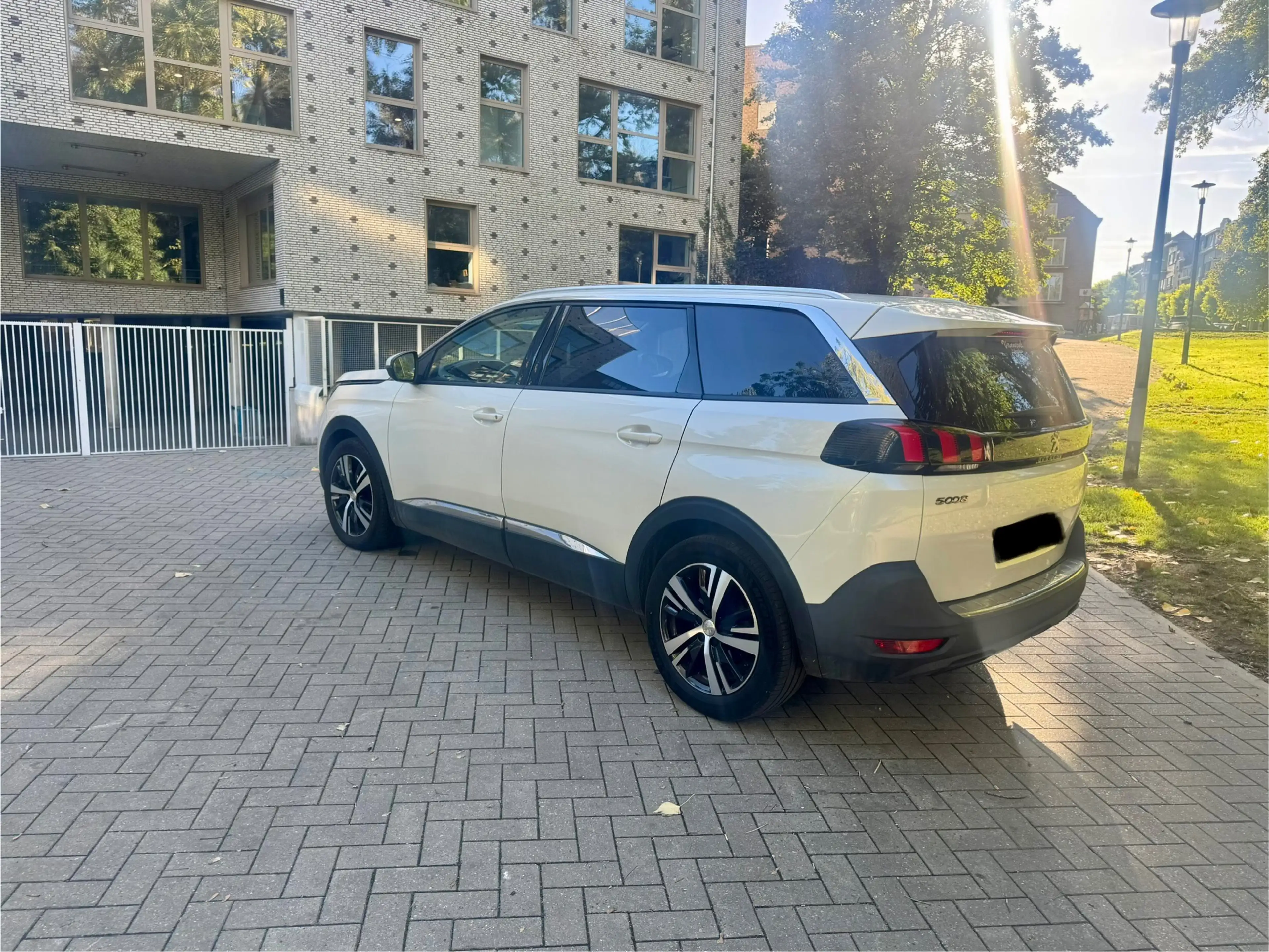 Peugeot 5008 5008 1.5 BlueHDi Active Pack — photo 5
