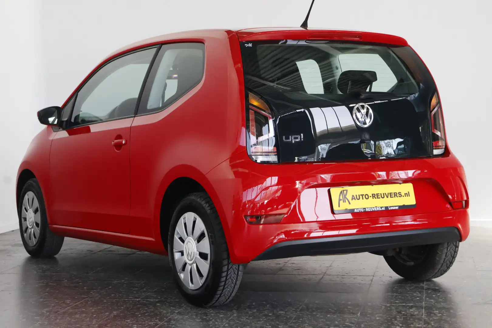 Volkswagen up! 1.0 BMT take up! / Airco Rood - 2