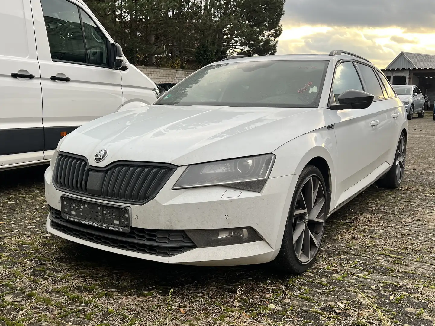 Skoda Superb 2.0 TDI Sportline*DSG*STAND-HZG*PANO*AHK* Blanc - 2