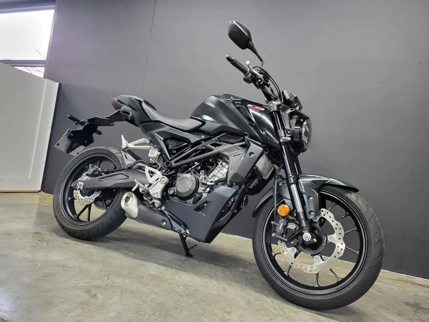 Honda CB 125 R (A1, B-rijbewijs) - 1