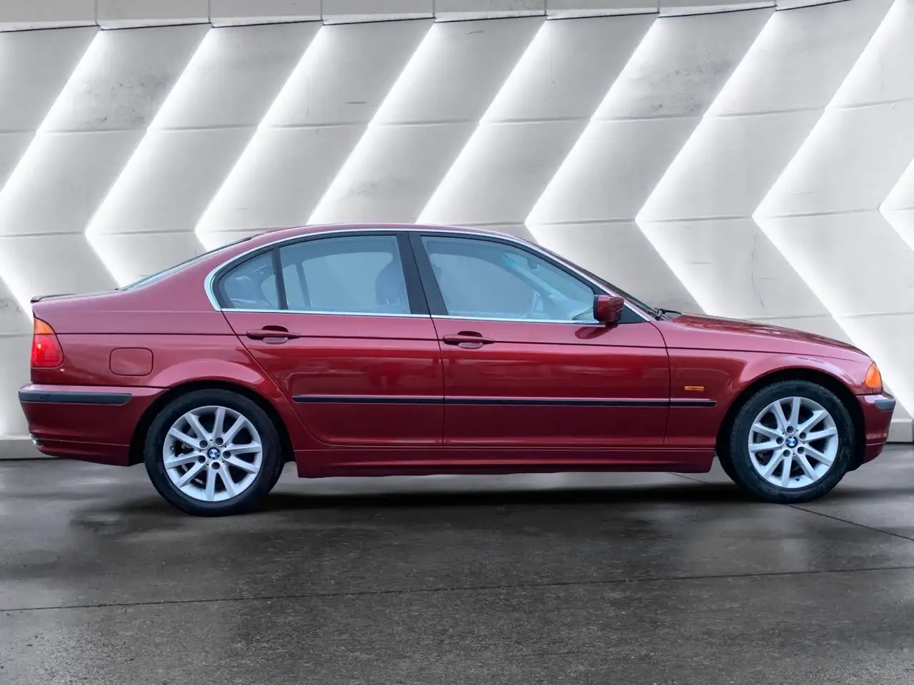 BMW 320i, foto 6