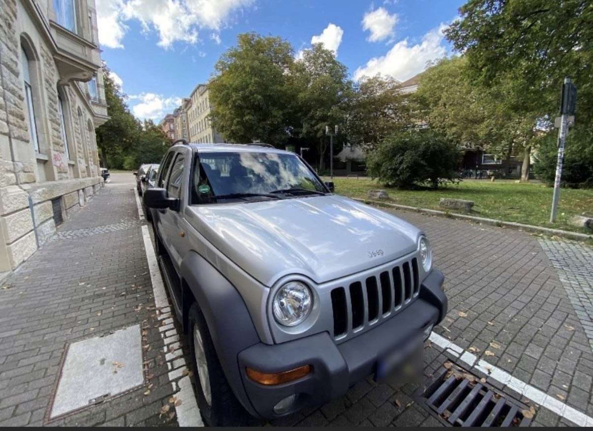 Second hand Jeep Cherokee 2.4