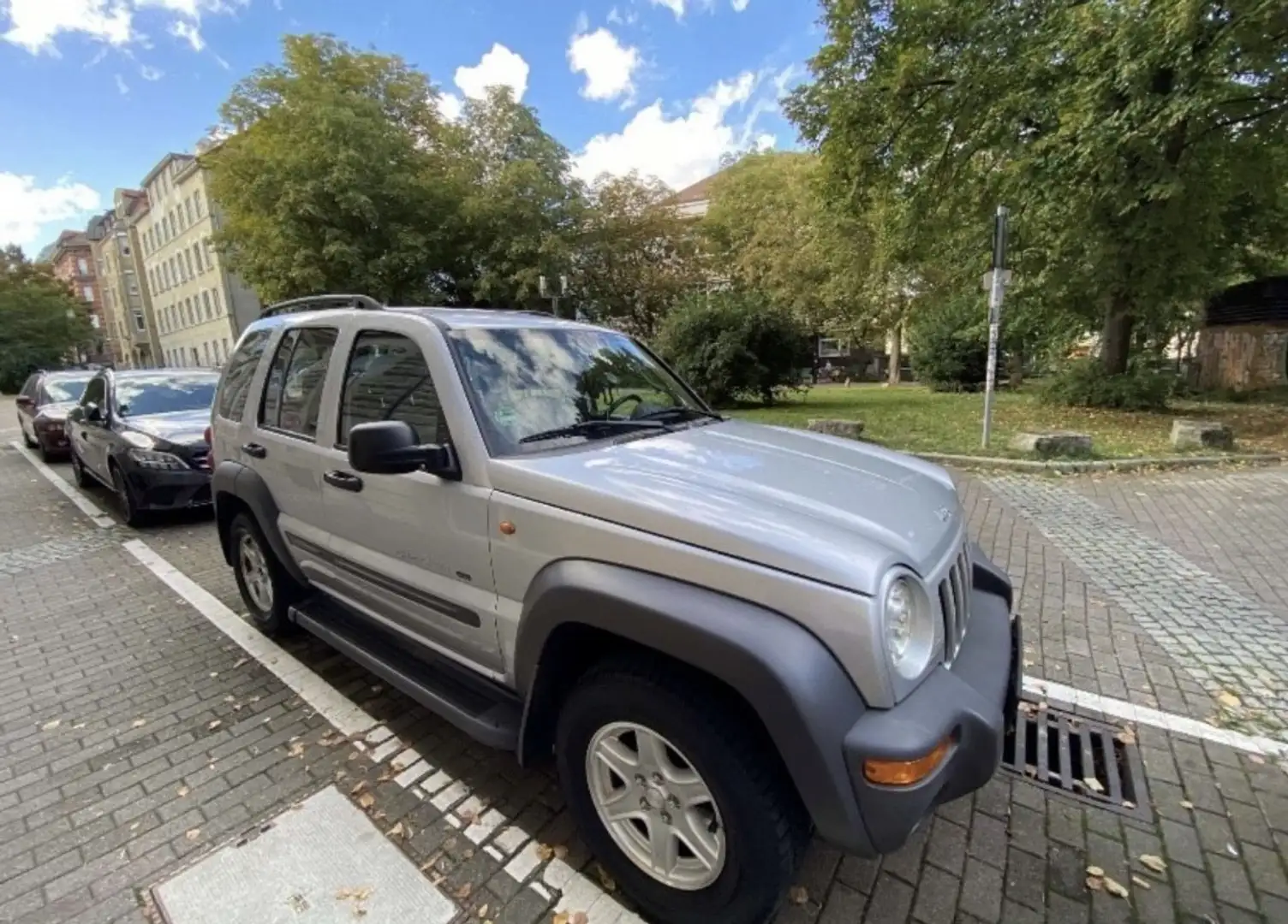 Jeep Cherokee Cherokee Classic ** Fast oldtimer - klassiker ** Argent - 2