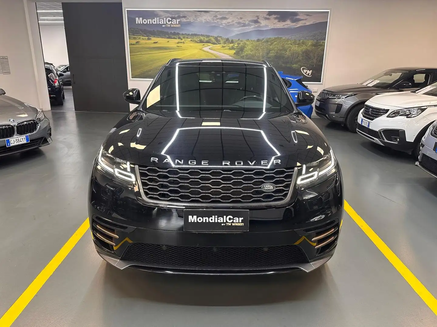 Land Rover Range Rover Velar 2.0d i4 R-Dynamic S 240cv auto my19 Nero - 2