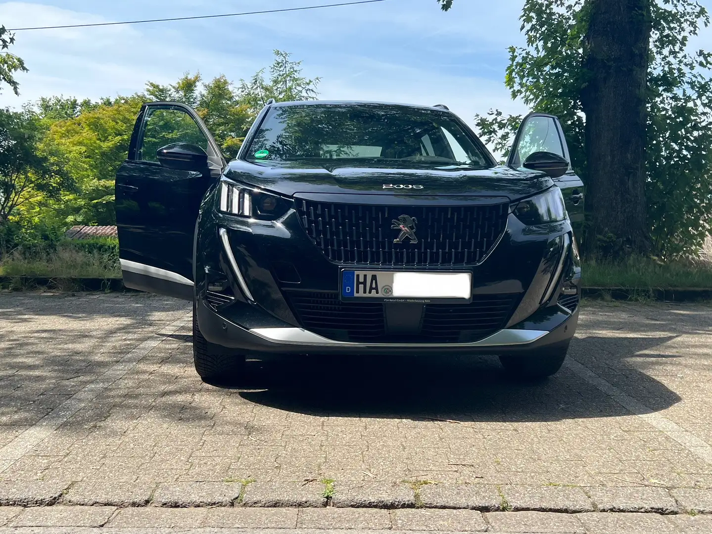 Peugeot 2008 2008 BlueHDi 130 EAT8 GT Schwarz - 2