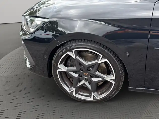 Cupra Leon view 7