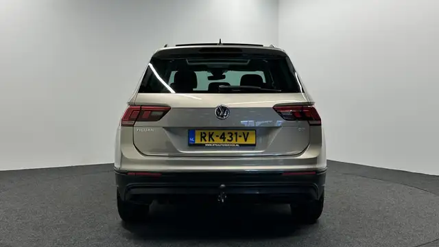 Volkswagen Tiguan view 6