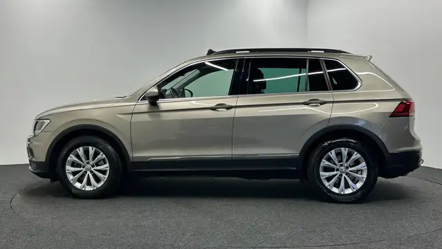 Volkswagen Tiguan view 7
