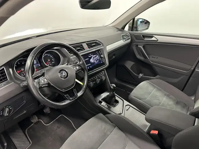 Volkswagen Tiguan view 15