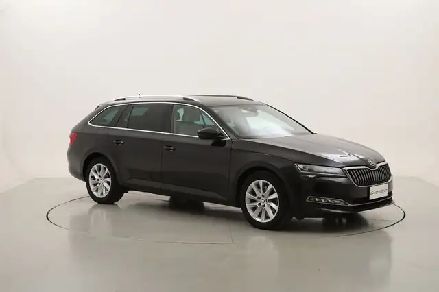 Skoda Superb view 7