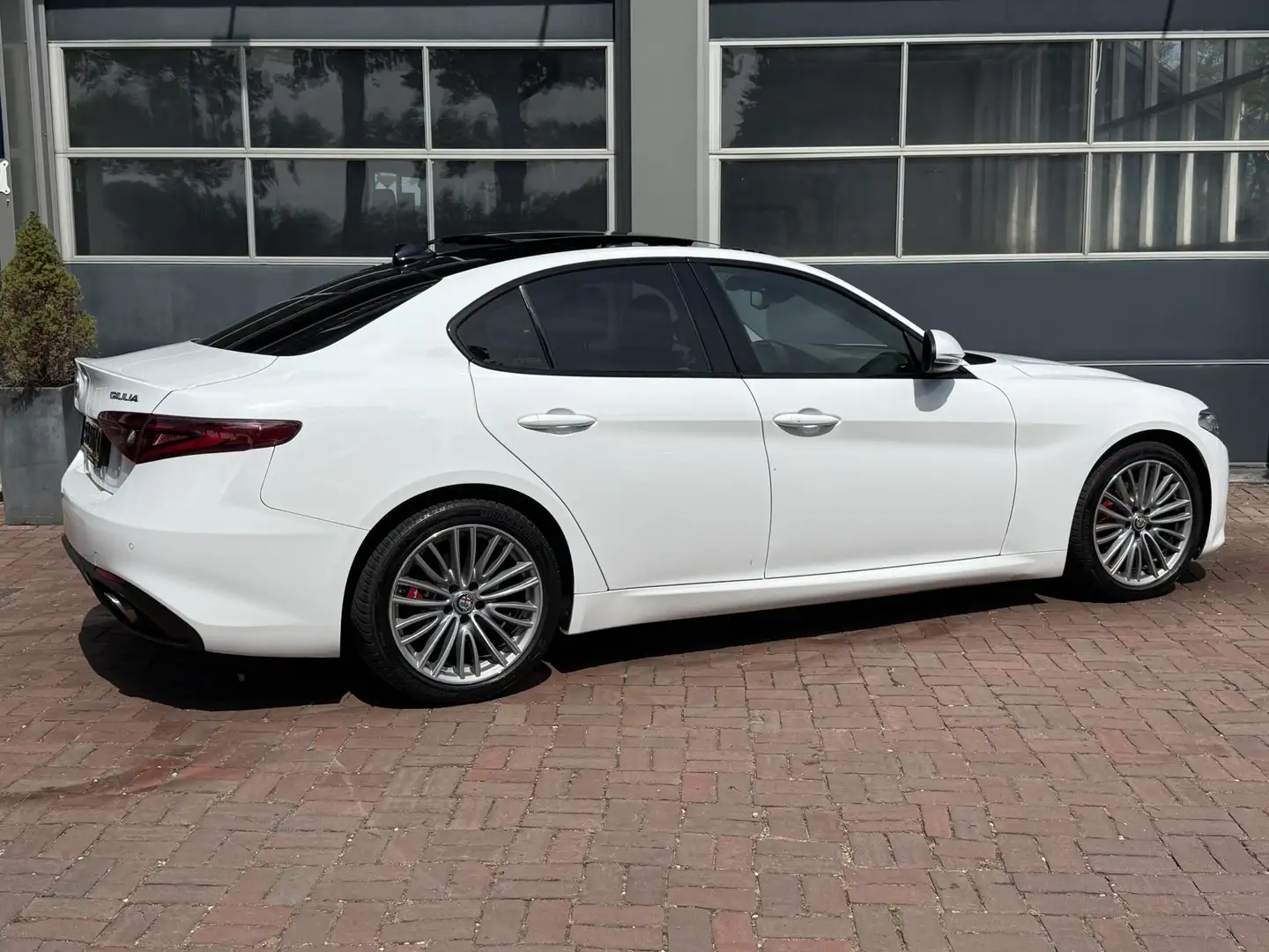 Alfa Romeo Giulia 2.0T Super Leer,Schuifdak,20Inch,Navi,Camera Bj 20 Wit - 2