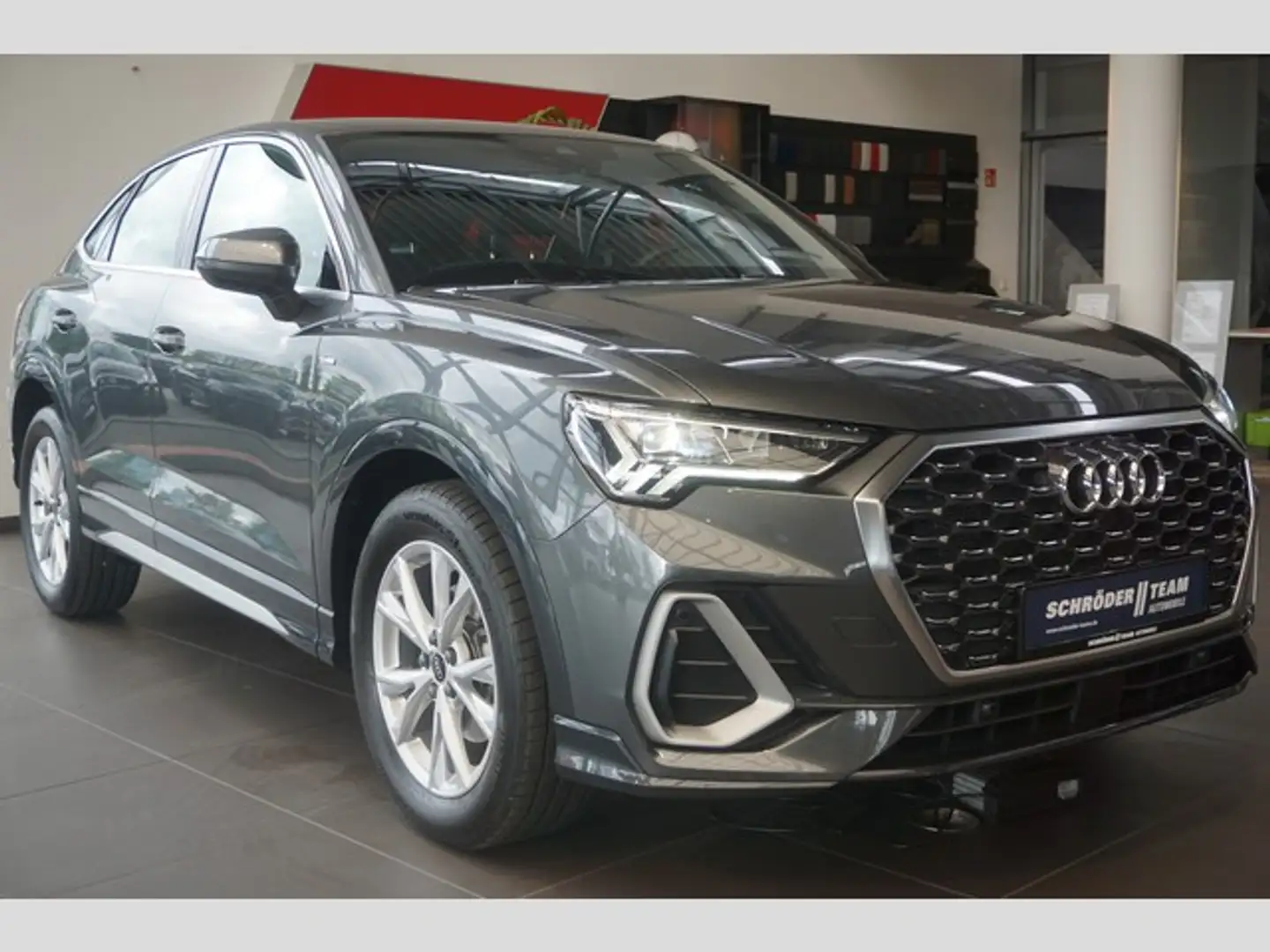 Audi Q3 Sportback 35 TDI S tronic S line Navi Virtual C Grau - 2