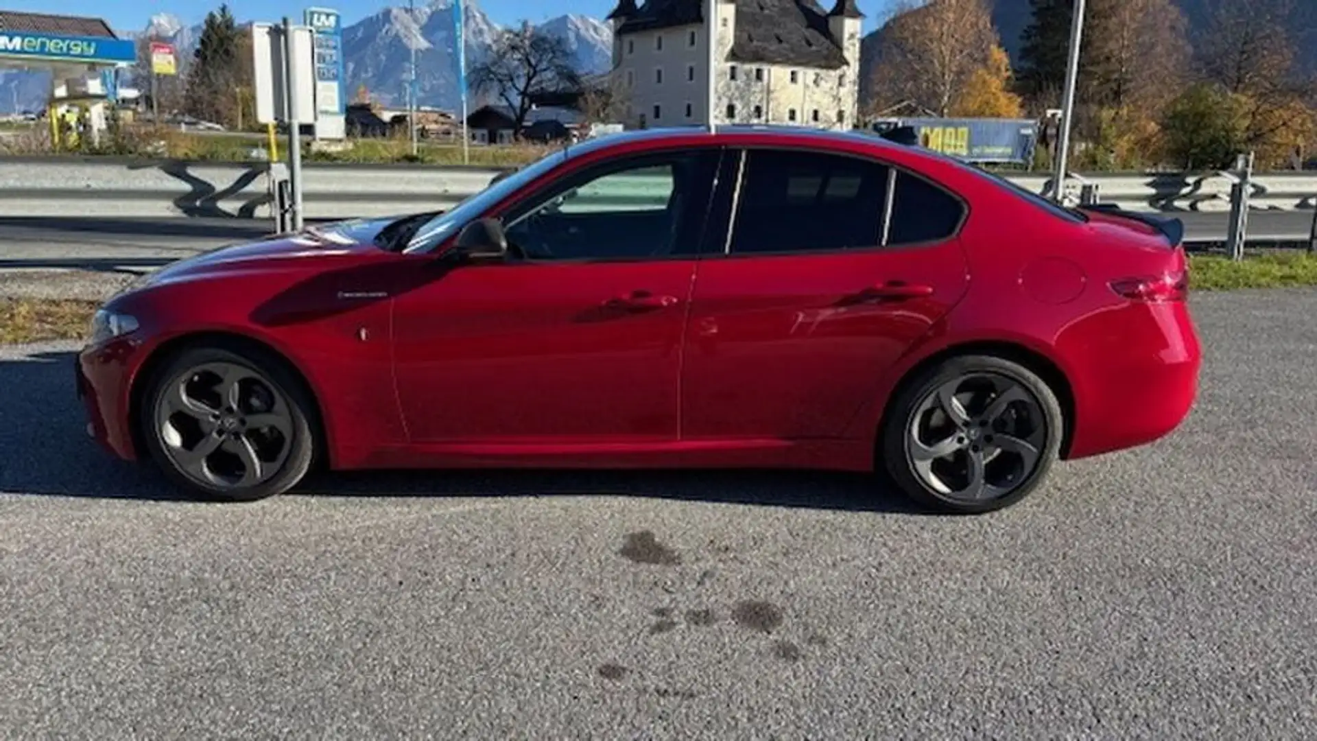 Alfa Romeo Giulia Basis Rot - 2