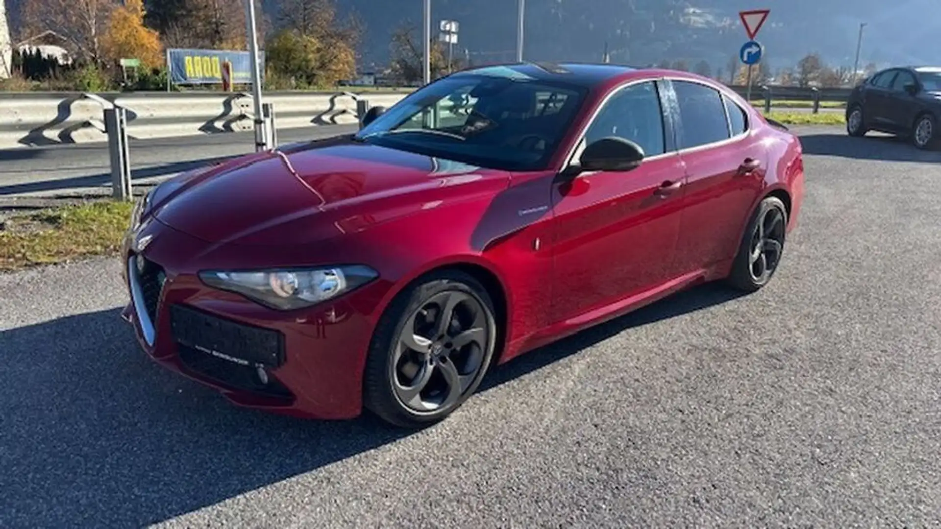 Alfa Romeo Giulia Basis Rot - 1