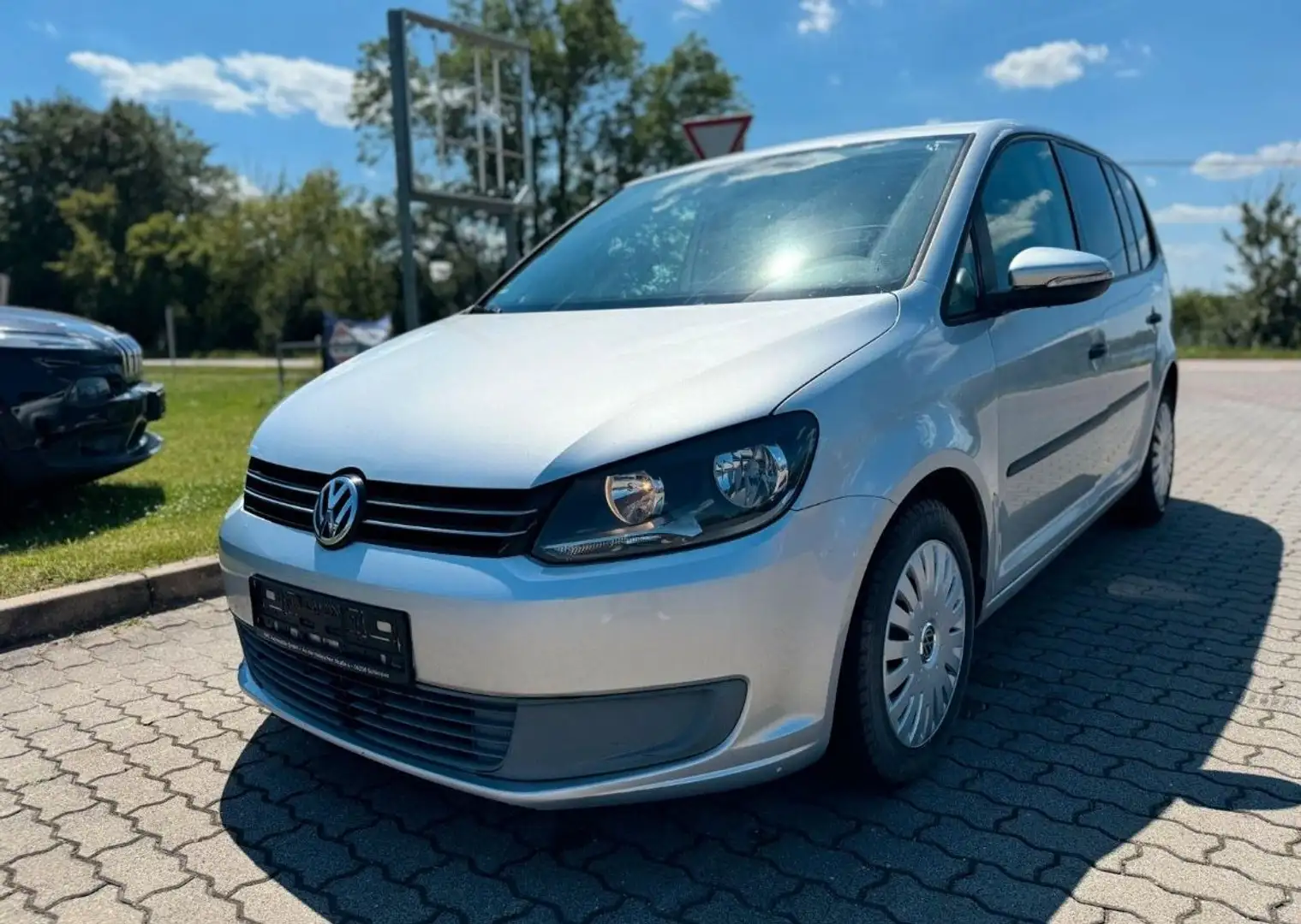 Volkswagen Touran Trendline BMT Argent - 1