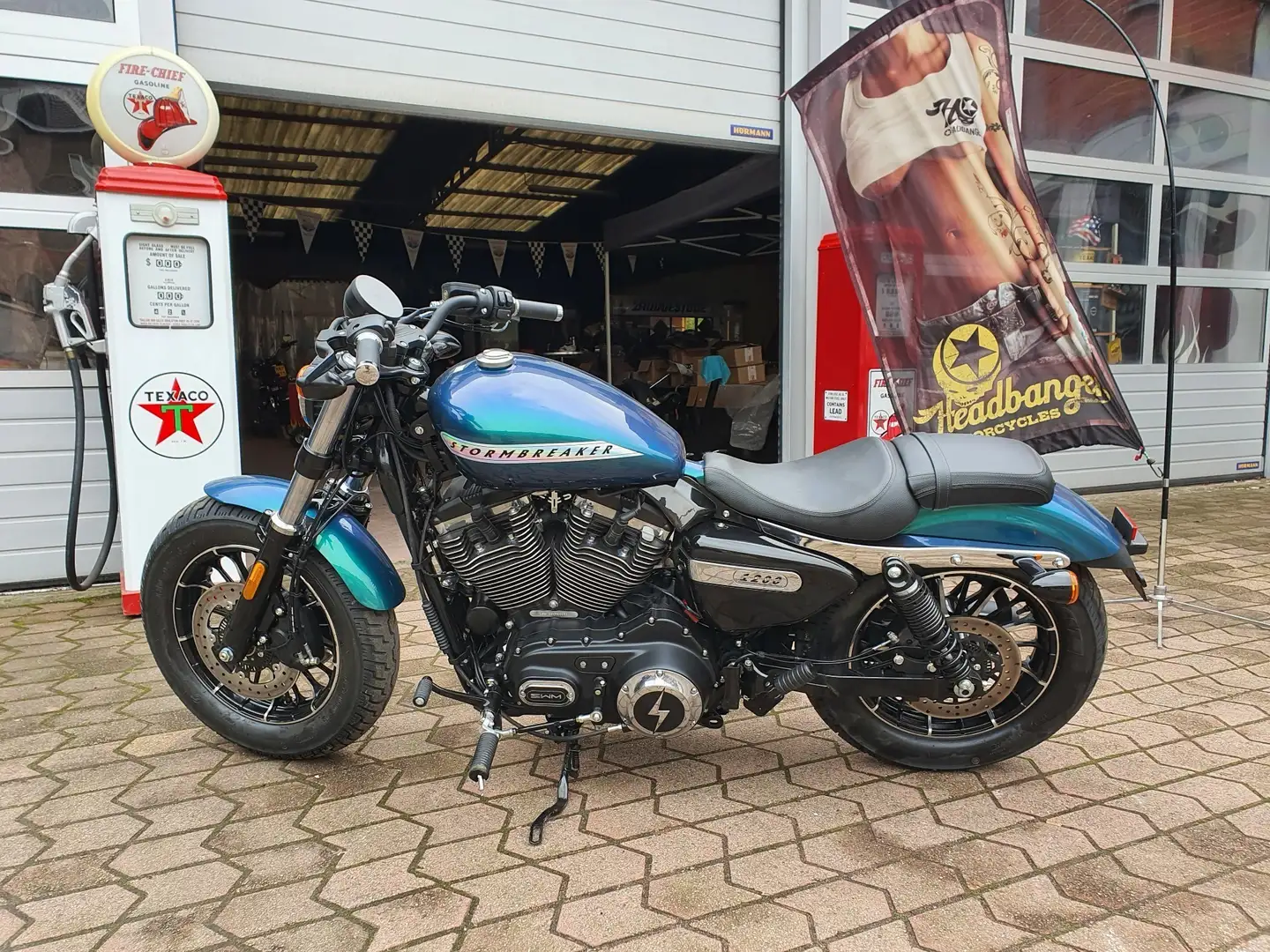 SWM Stormbreaker 1200 Schwarz - 2