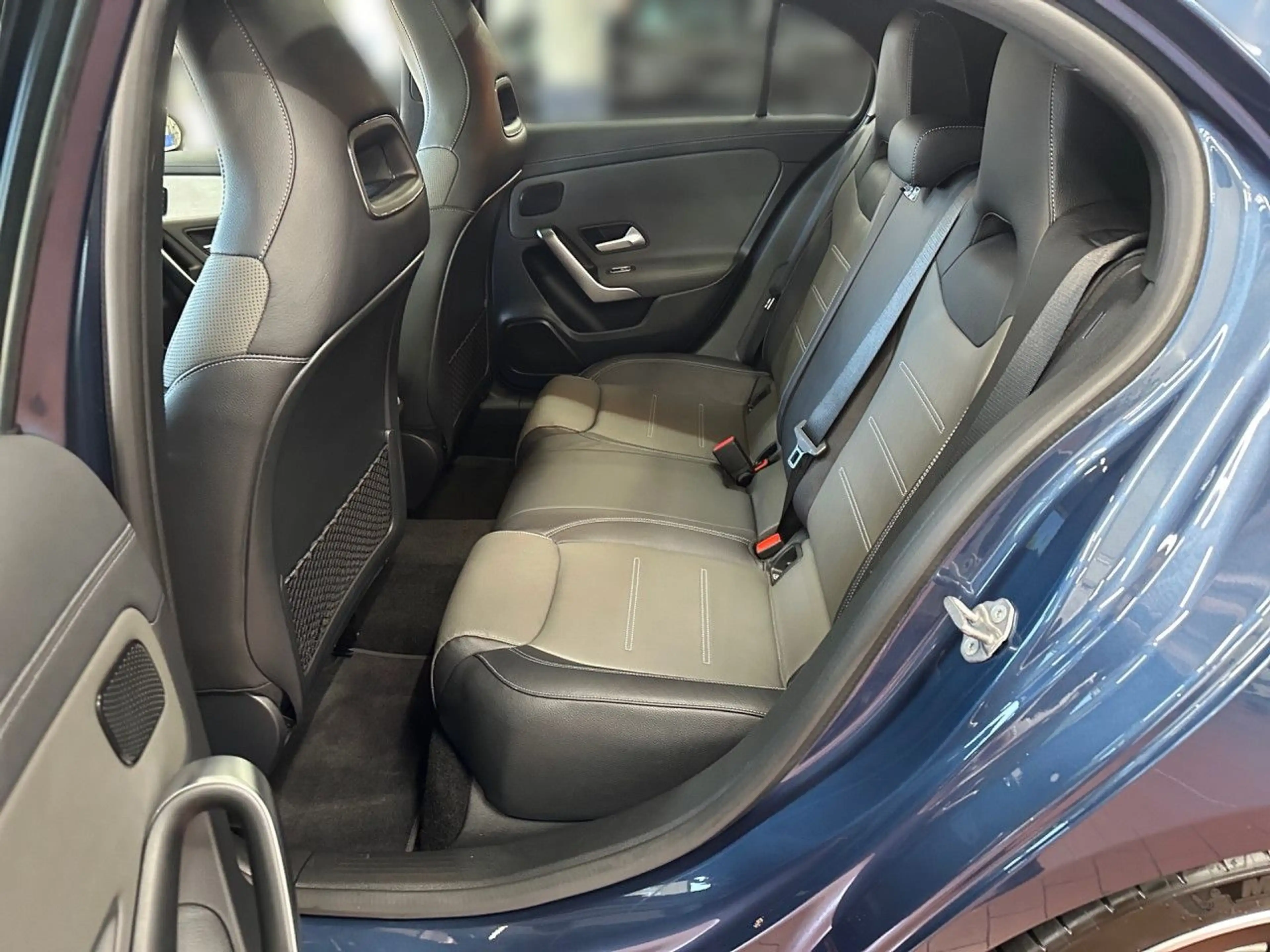 Mercedes-Benz A 45 AMG 4M Pano Multibeam Sitzklima Night Kamera — photo 12