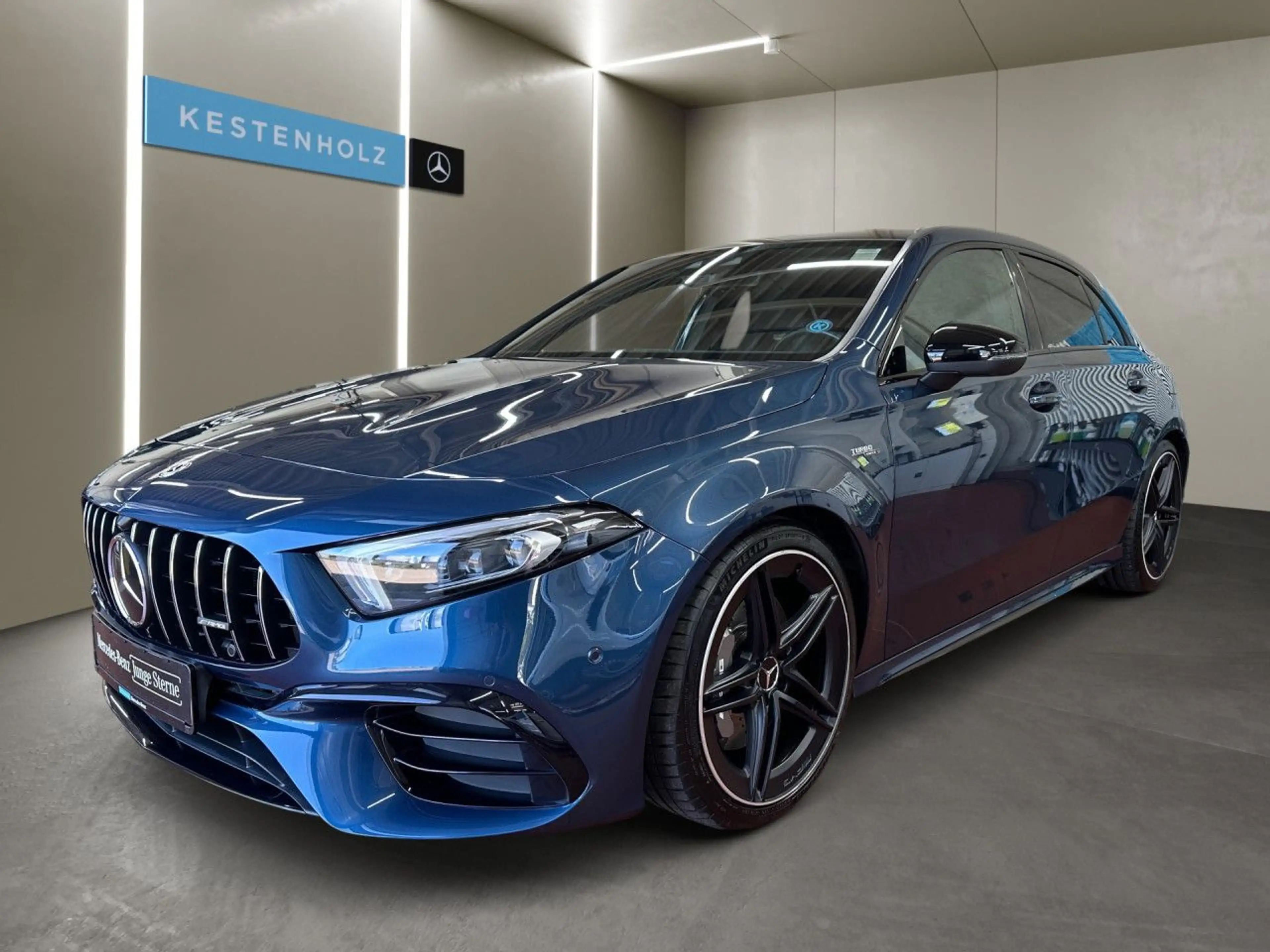 Mercedes-Benz A 45 AMG 4M Pano Multibeam Sitzklima Night Kamera — photo 2