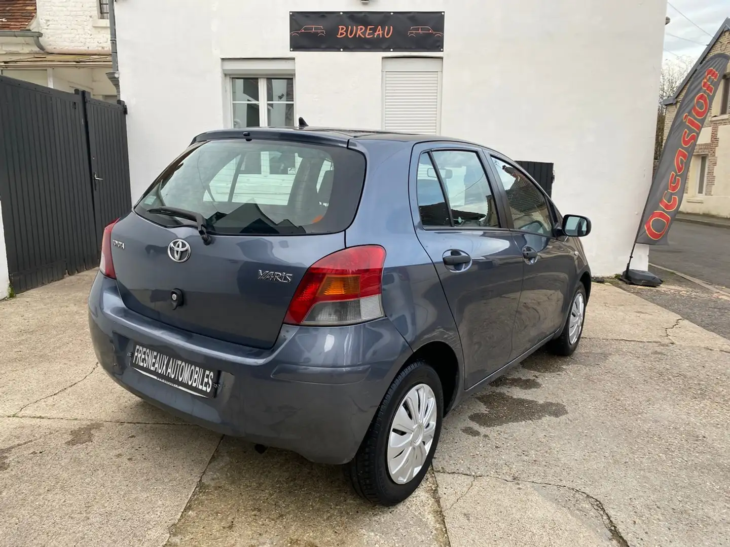 Toyota Yaris II (2) 69 VVT-I 4CV CONFORT PACK 5P Grau - 2