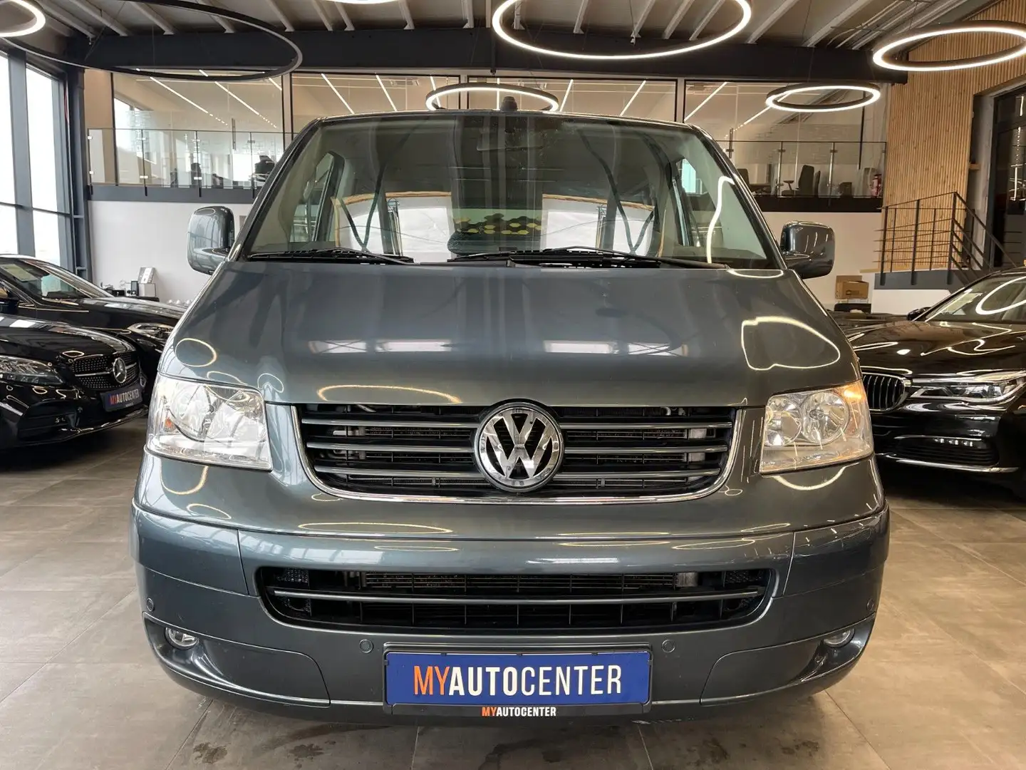 Volkswagen T5 Multivan T5  Multivan Atlantis *7.SITZER*NAVI*PDC*BNZ* Grau - 2