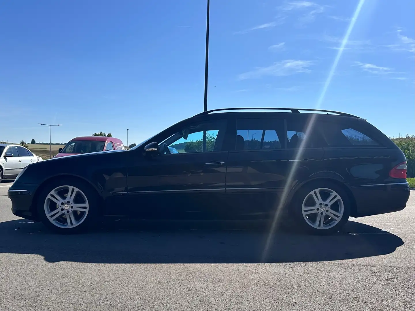Mercedes-Benz E 220 E 220 T Avantgarde Sport Exterieur Schwarz - 2