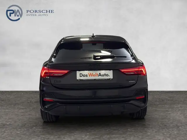 Audi Q3 view 5