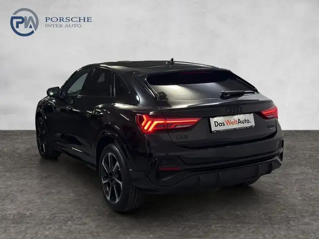 Audi Q3 view 4