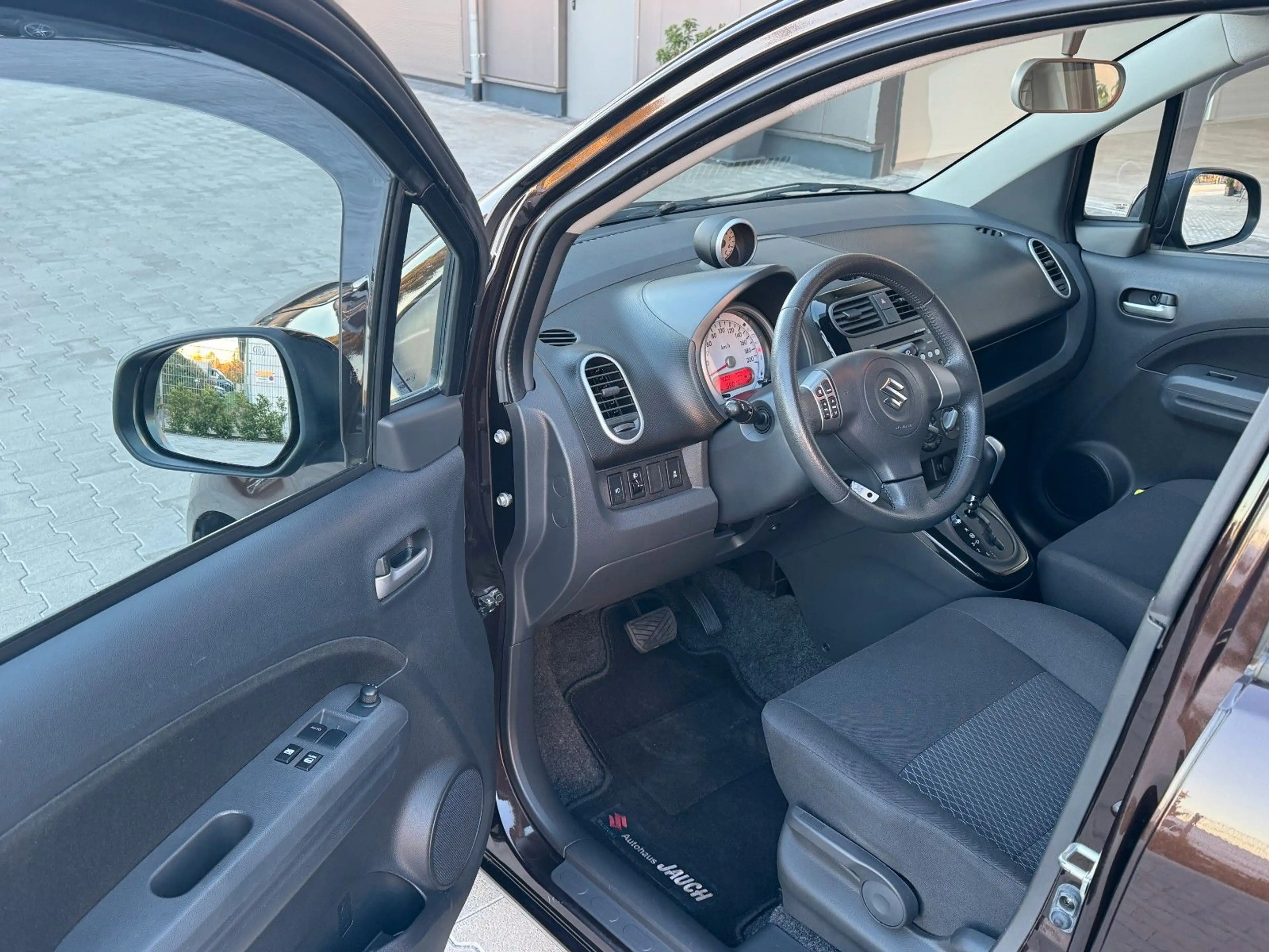 Suzuki Splash 1.2  Automatik — photo 12