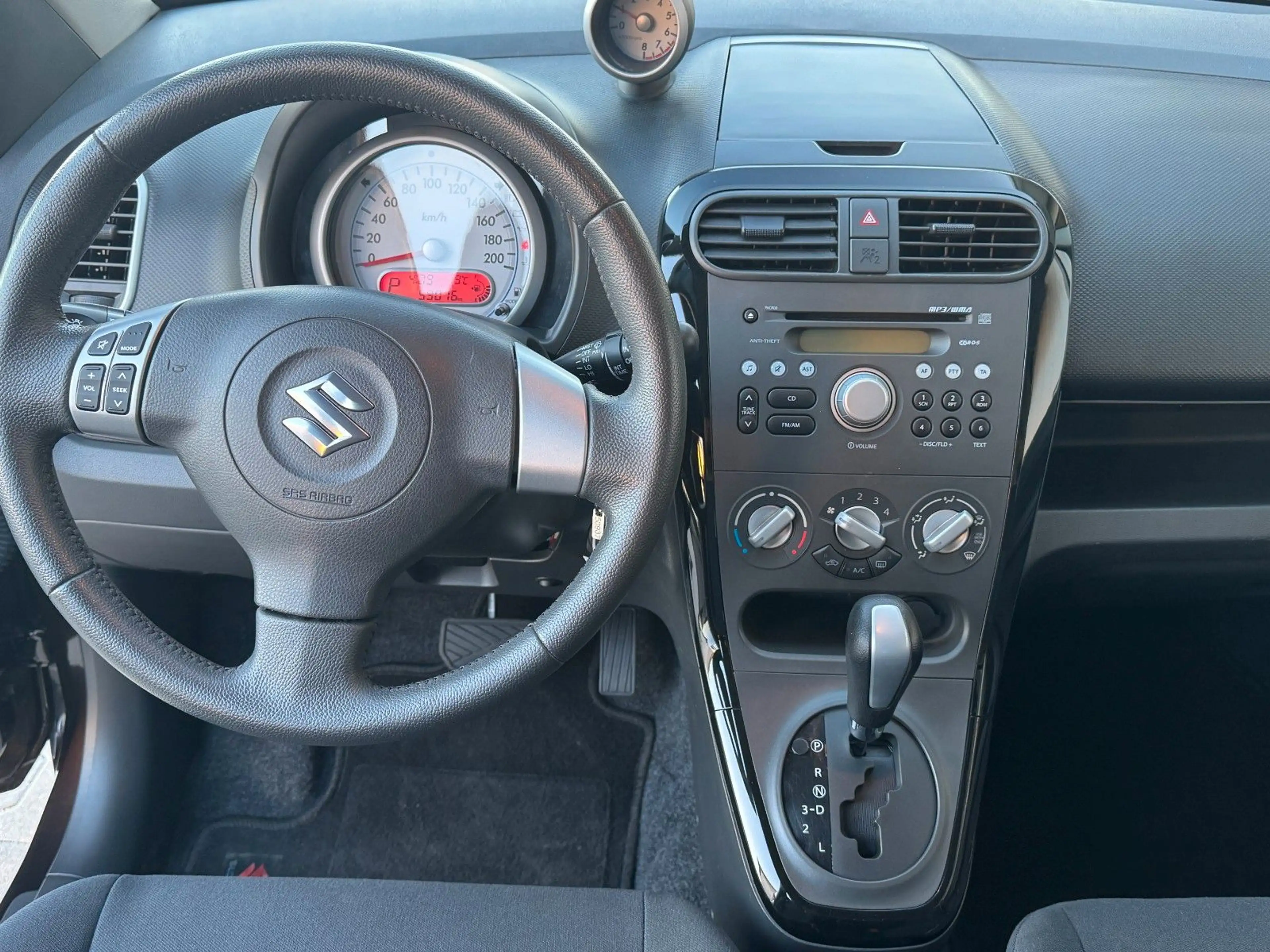 Suzuki Splash 1.2  Automatik — photo 11