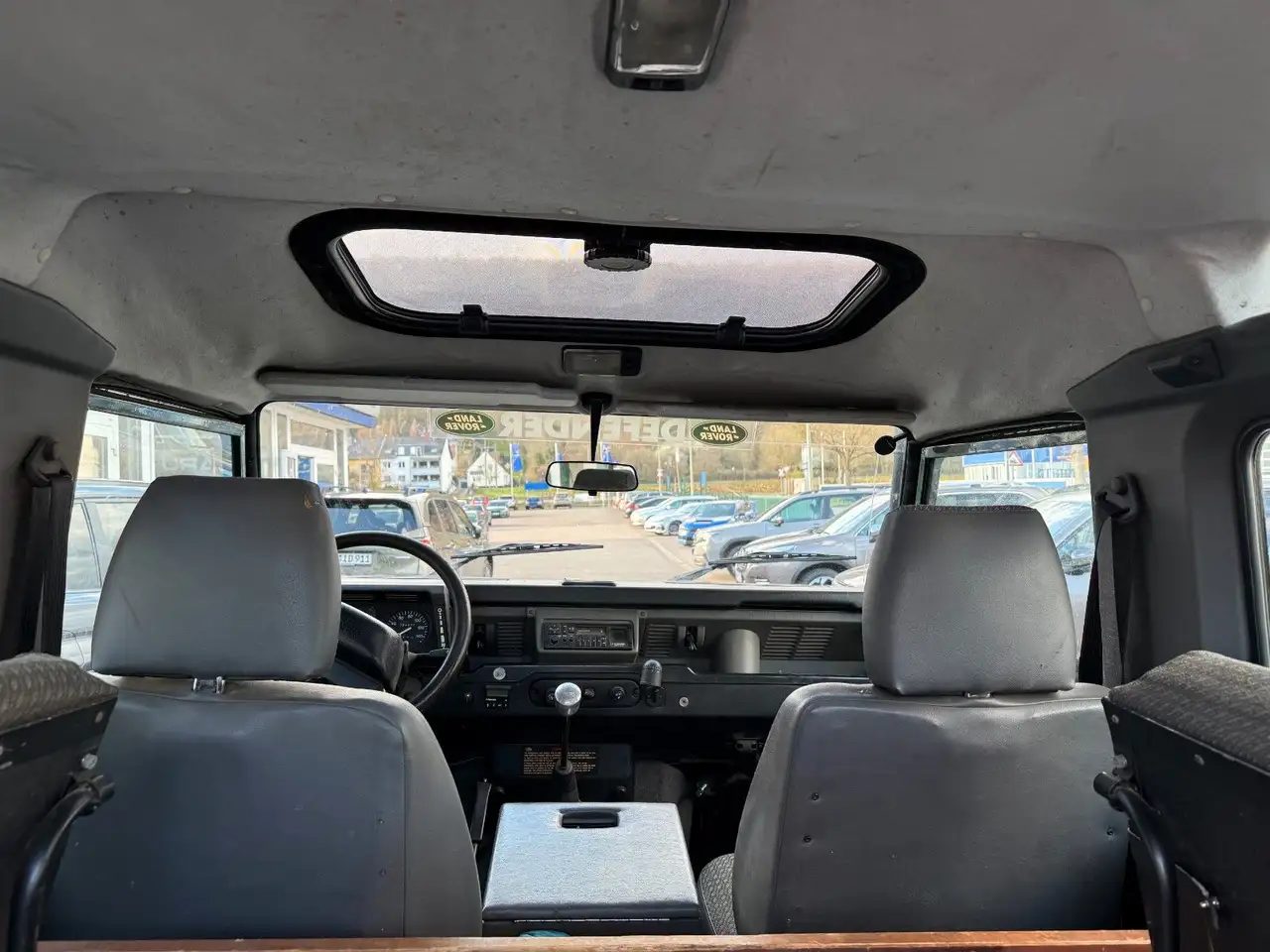 Land Rover Defender 90 SW2,5 DIESEL "SAFARI" EXTRAS, foto 6