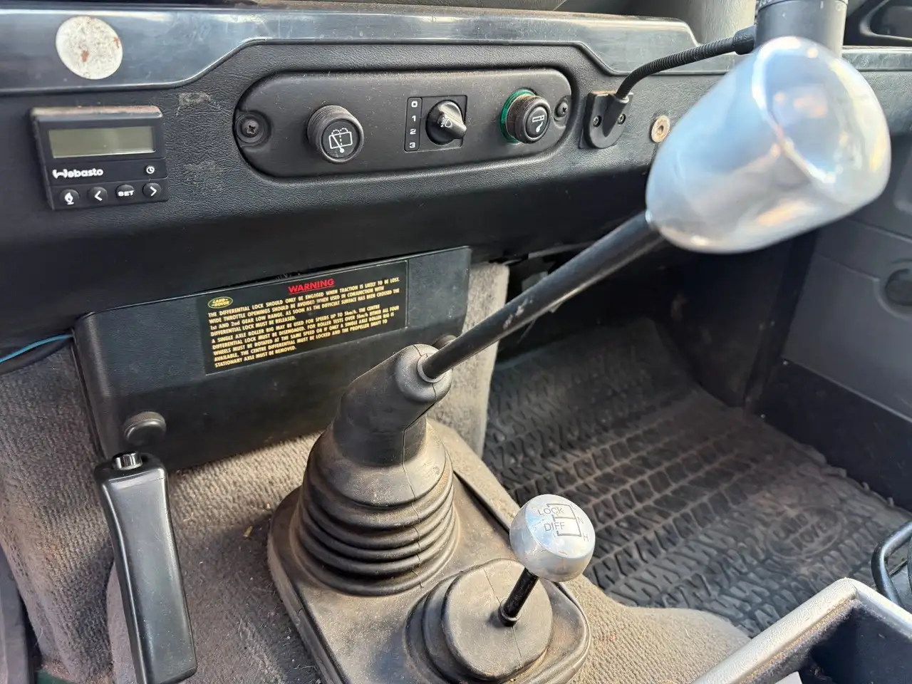 Land Rover Defender 90 SW2,5 DIESEL "SAFARI" EXTRAS, foto 9
