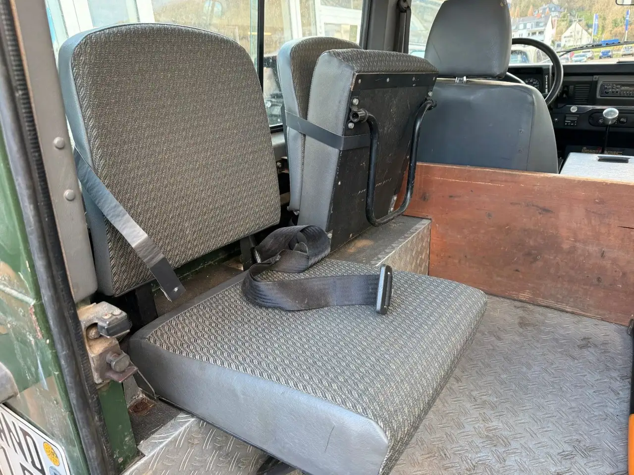 Land Rover Defender 90 SW2,5 DIESEL "SAFARI" EXTRAS, foto 7