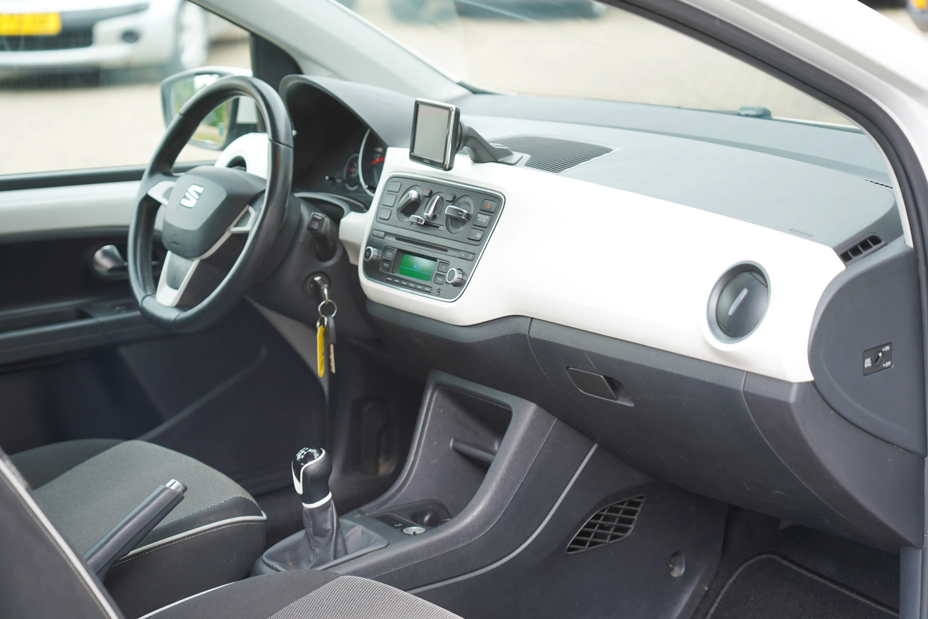 SEAT Mii 1.0 Style Sport — photo 12
