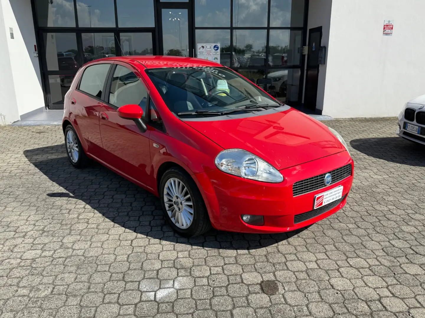 Fiat Grande Punto Grande Punto 1.4 Starjet 16V 5 porte Dynamic Rood - 2