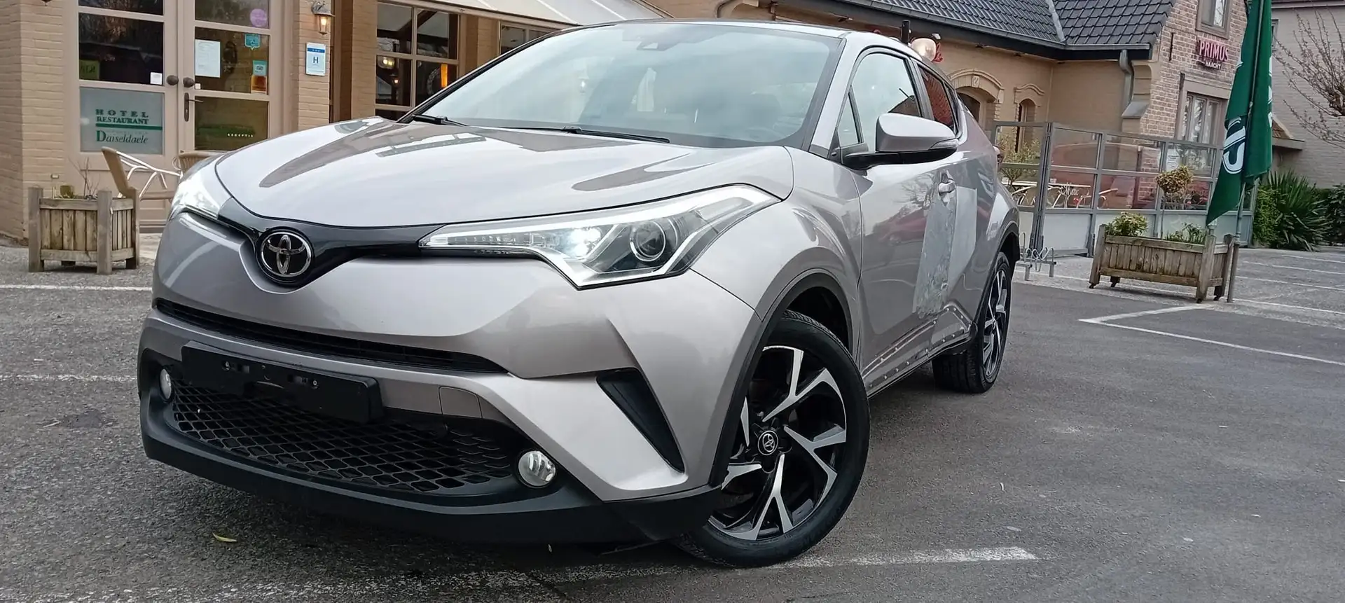 Toyota C-HR 1.2 Turbo 2WD C-Enter CVT Brons - 1