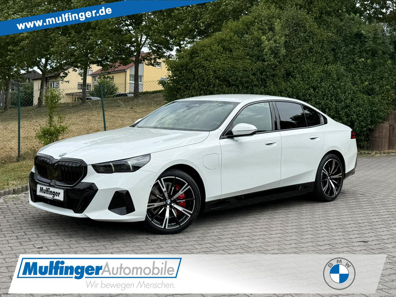 BMW 550 e xDrive Sportpaket HUD Navi LED Vollleder PDC