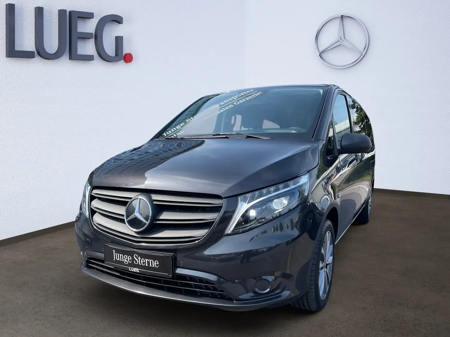 Mercedes-Benz Vito 119 CDI 4x4 Tourer PRO Extral SpurW PDC Grau - 1
