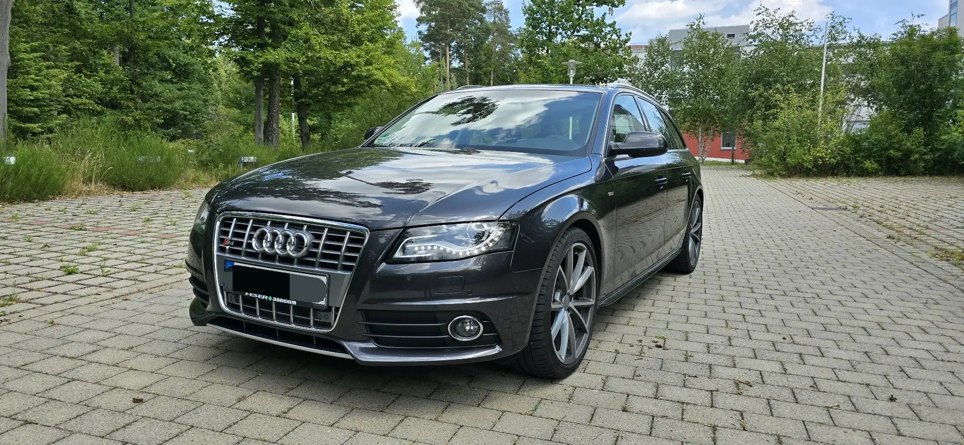 Audi A4 Avant 2.7 TDI DPF multitronic S line Grau - 2