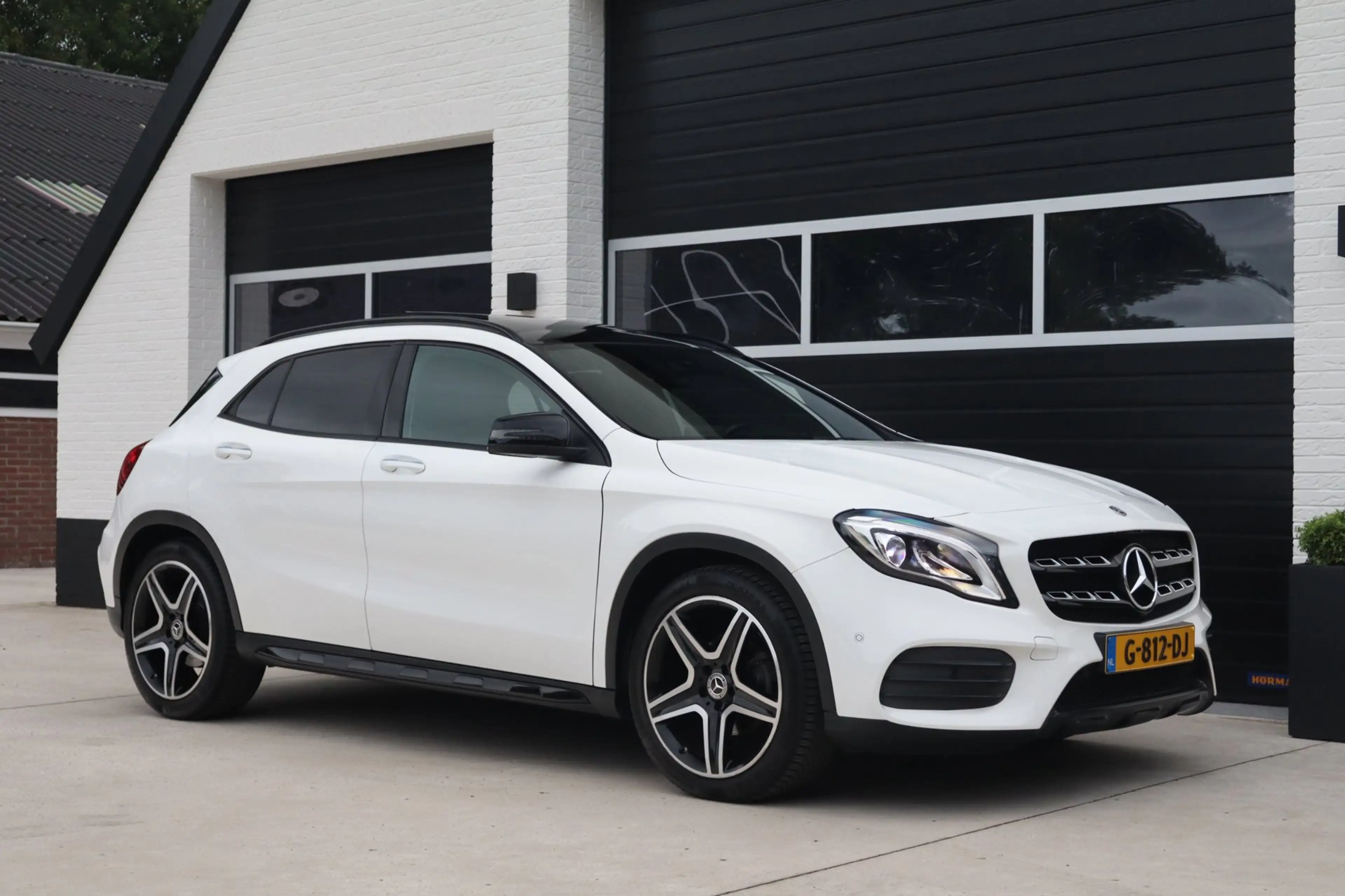Mercedes-Benz GLA 180 Business Solution AMG Night Upgrade Panoramadak - — photo 6