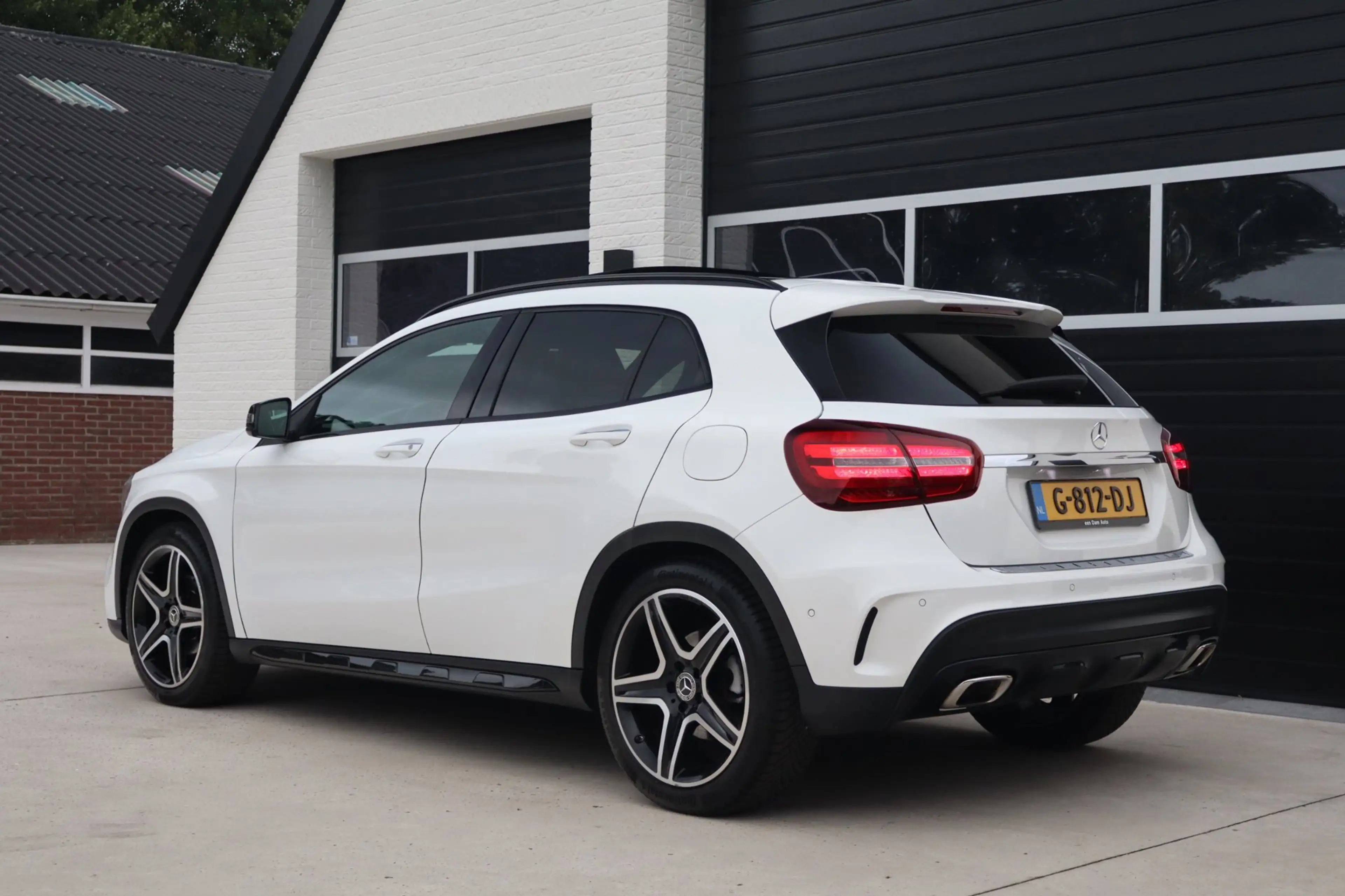 Mercedes-Benz GLA 180 Business Solution AMG Night Upgrade Panoramadak - — photo 3