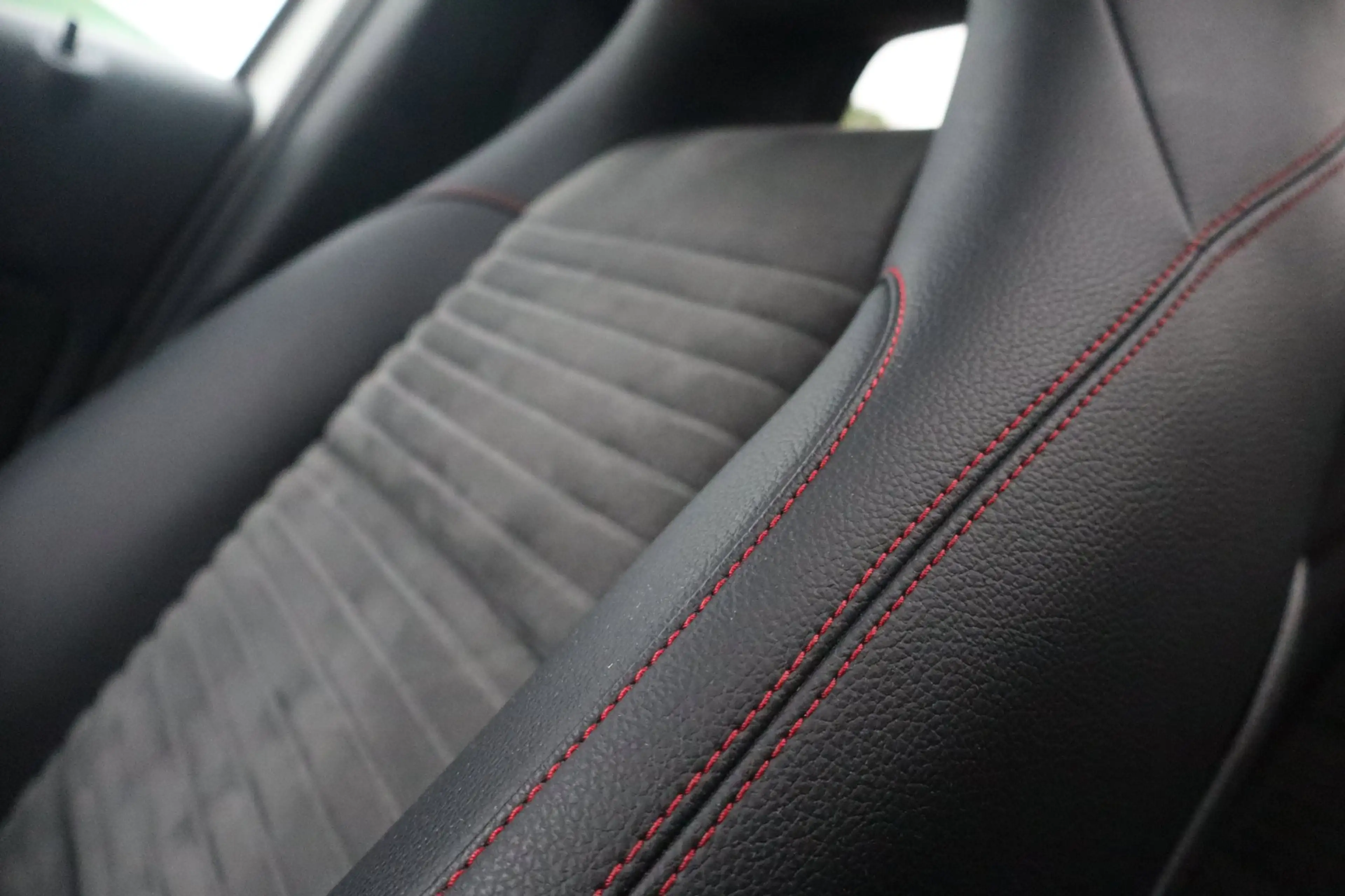 Mercedes-Benz GLA 180 Business Solution AMG Night Upgrade Panoramadak - — photo 27