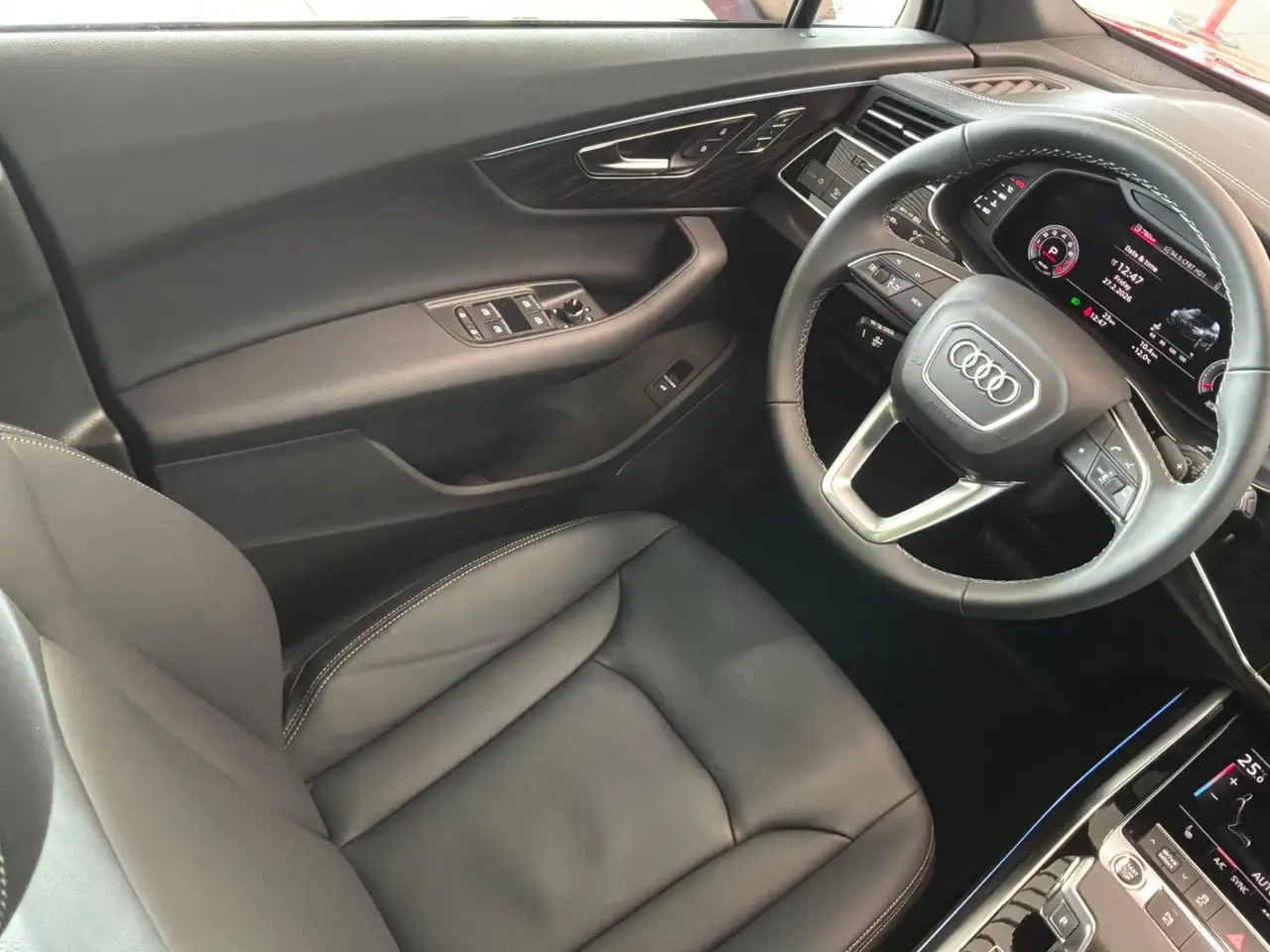 Audi Q7 снимка Audi Q7