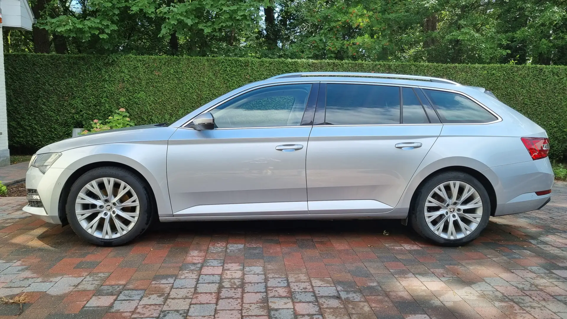 Skoda Superb Superb Combi 1.4 TSI iV DSG Style Argent - 1