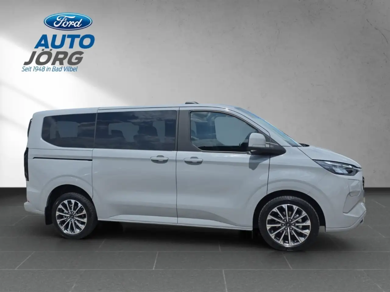Ford Tourneo Custom Bus Plug-in Hybrid 340 L1 Titanium FWD Titanium 6